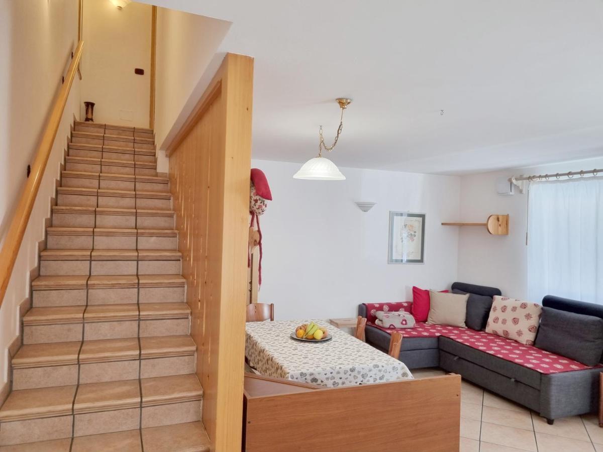 Ciapia Apartment Campitello di Fassa Bagian luar foto