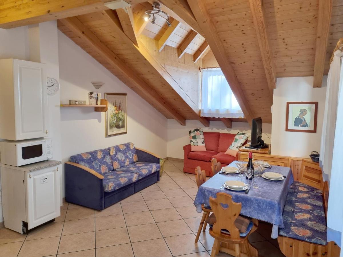Ciapia Apartment Campitello di Fassa Bagian luar foto